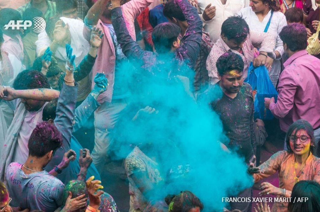 جشن زیبای هالی در هند + تصاویر