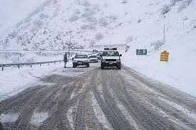 بارش برف و باران در جادههای 14 استان کشور
