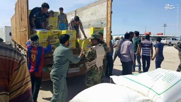 ارسال صدها تن مواد غذایی برای آوارگان اهل سنت عراق +عکس