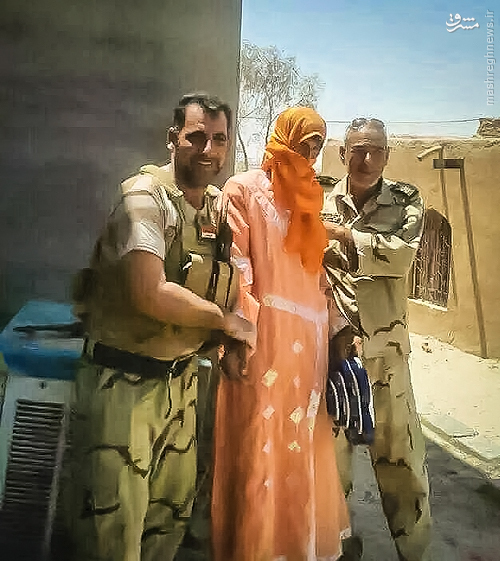 دستگیری یک داعشی با لباس زنانه + عکس