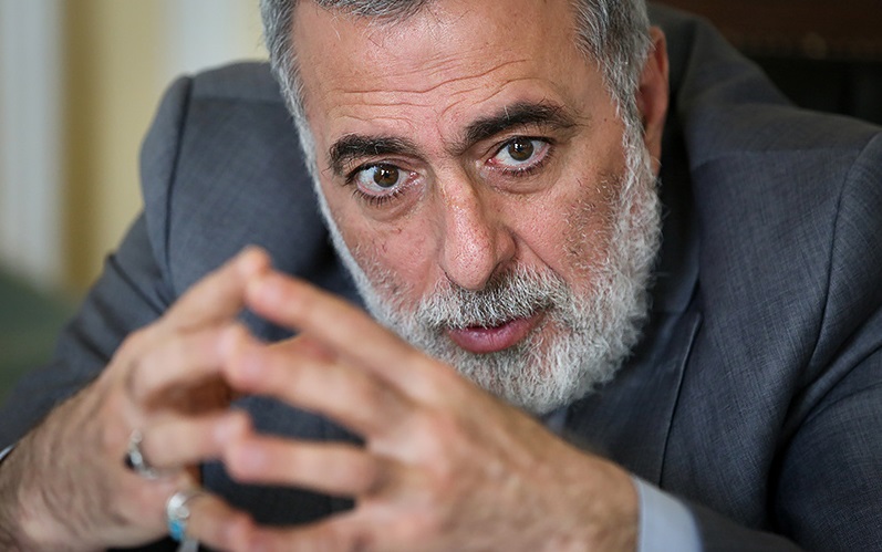 گابریل قبل از سفر به ایران در افکار خود تجدید نظر کند