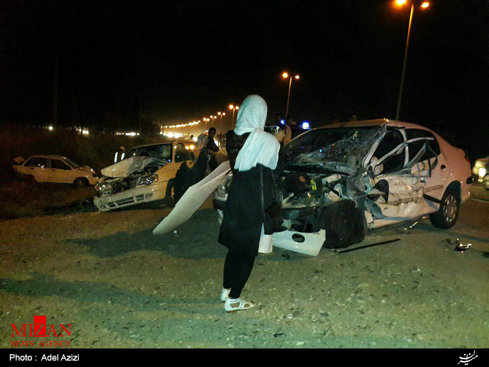 جزئیات تصادف زنجیره ای 6 خودرو در اتوبان تهران- قم/ 4 نفر مجروح شدند