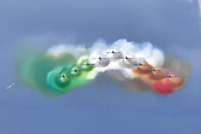 نمایش جت‌های ایتالیایی در آسمان رُم