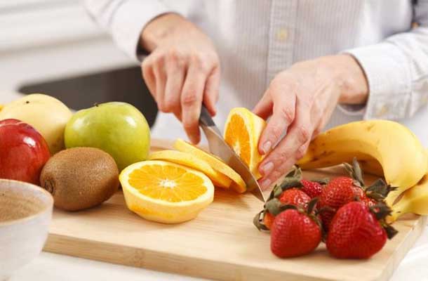بهترین میوه ها برای درمان کم خونی/ معجزه پرتقال و آسرولا