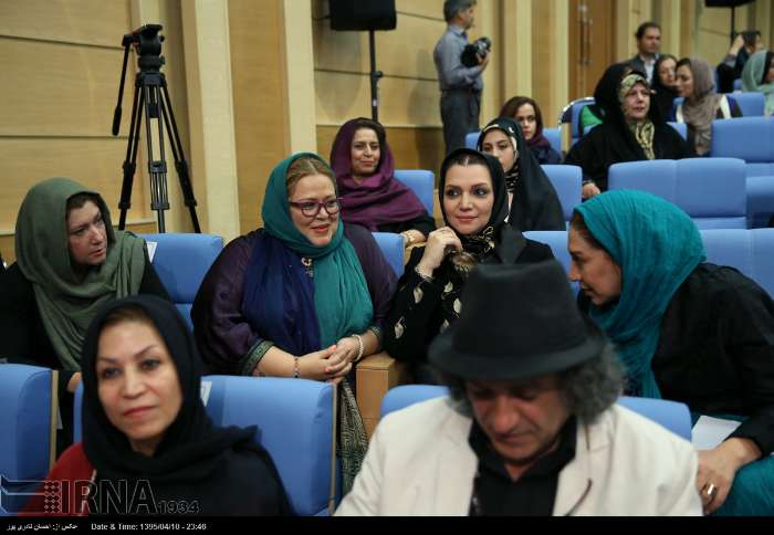 مراسم افطاری رئیس جمهوری با هنرمندان +تصاویر