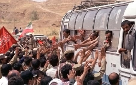 گزارش میزان از سالروز بازگشت آزادگان سرافراز به میهن/ نمادهای درخشان صبر و ایثار
