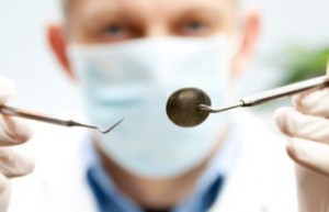 بررسی پروتزهای ثابت در همایش دندانپزشکی