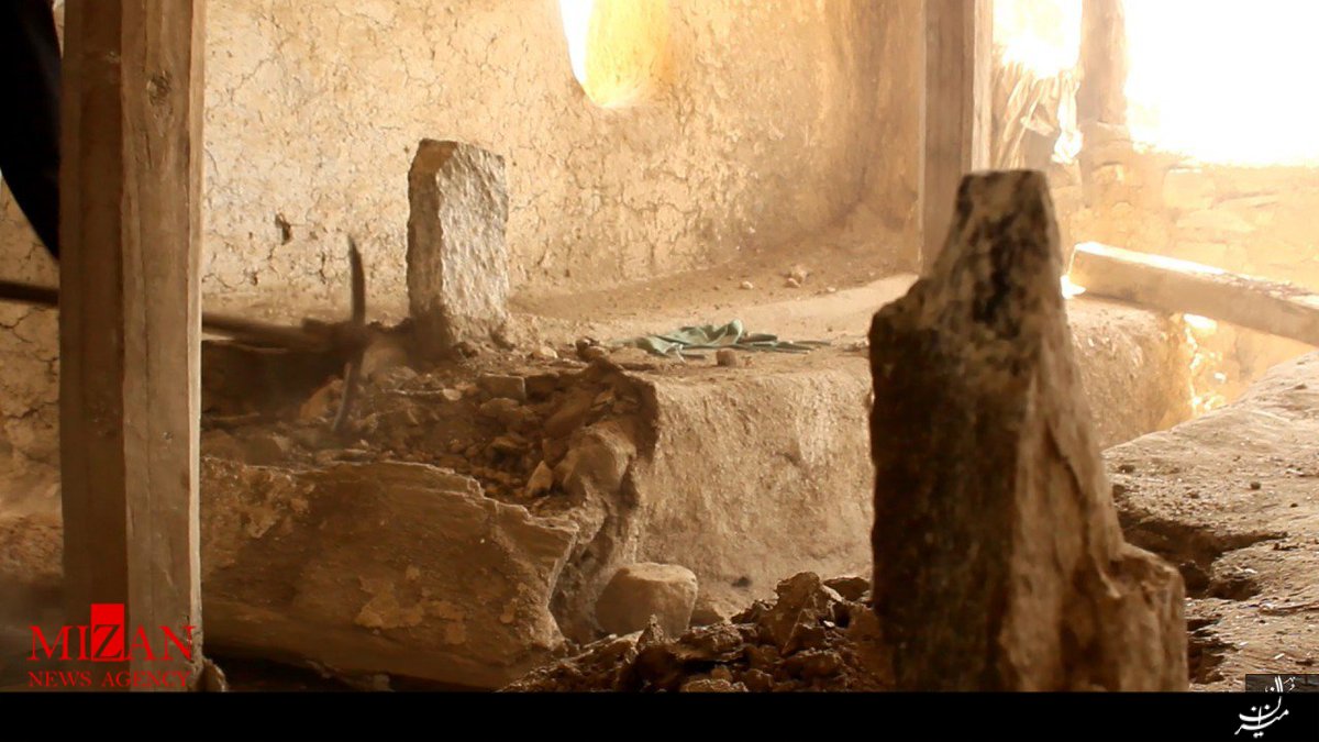 لحظه نبش قبر گورستان ننگرهار به دست داعشی‌‌ها + تصاویر