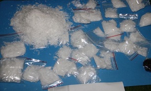 کشف و ضبط نیم کیلو مواد مخدر شیشه در غرب کشور/ 7 متهم دستگیر شدند