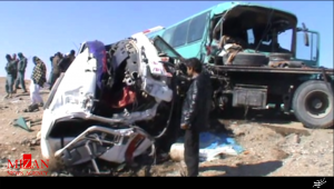 برخورد مرگبار اتوبوس با یک نفتکش در افغانستان/35 نفر کشته و 28 نفر دیگر مجروح شدند