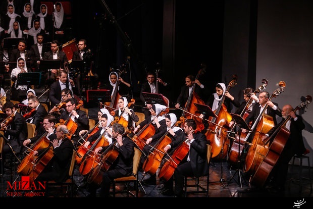 ارکستر سمفونیک تهران با گشت و گذاری در بازار ایرانی روی صحنه می رود + عکس////////////////ارسال نشود
