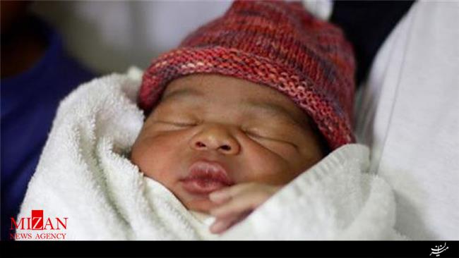 نوزاد پناهجویی که در قایق‌نجات به دنیا آمد+تصاویر