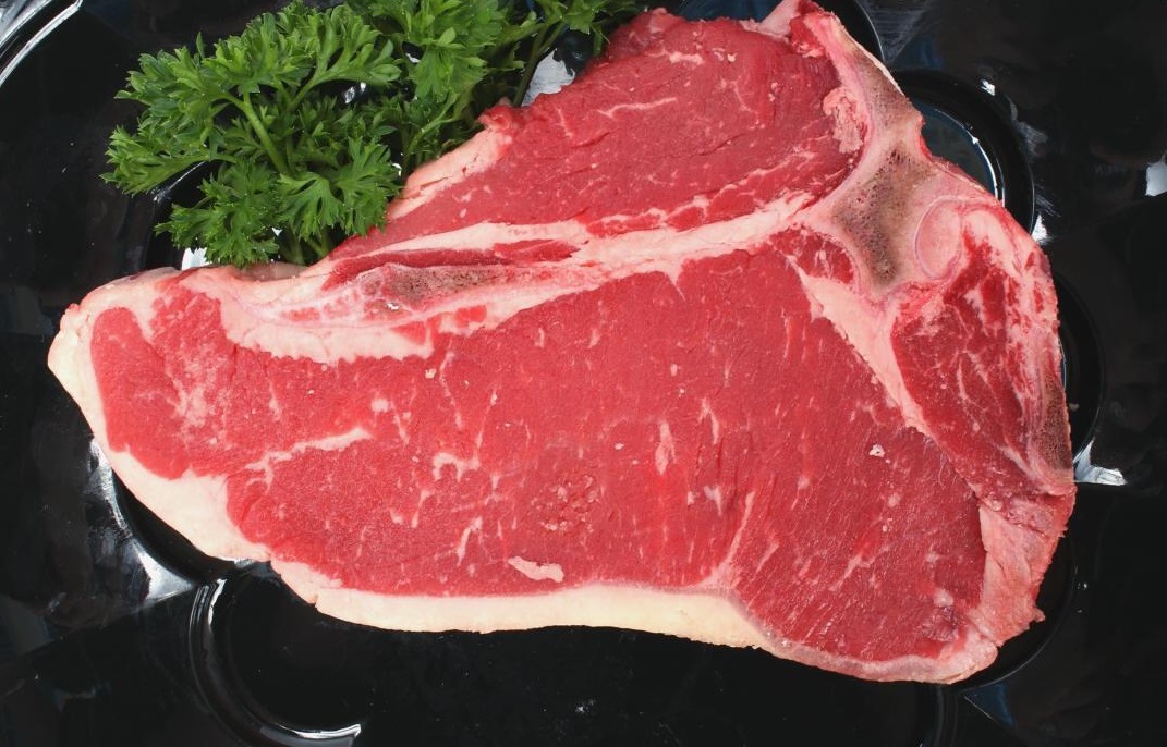 ارزانی گوشت در پی کاهش تعرفه واردات عملی می شود