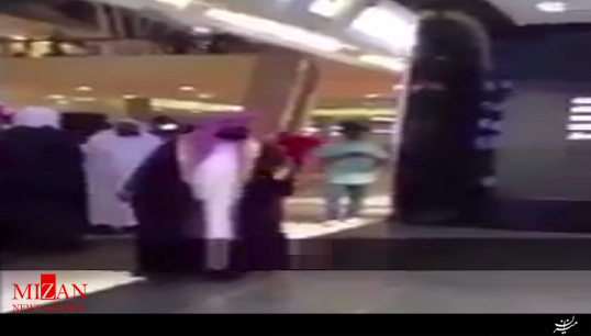 حمله پلیس عربستان به دختر جوان در بازار + فیلم