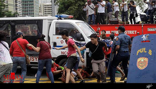 تظاهرات ضد امریکایی در فیلیپین به خشونت کشیده شد + فیلم