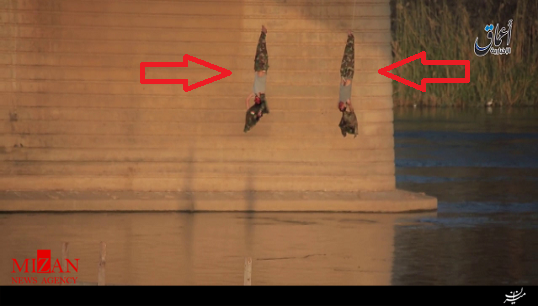 داعش جسد دو قربانی را روی پل اعدام کرد! + فیلم