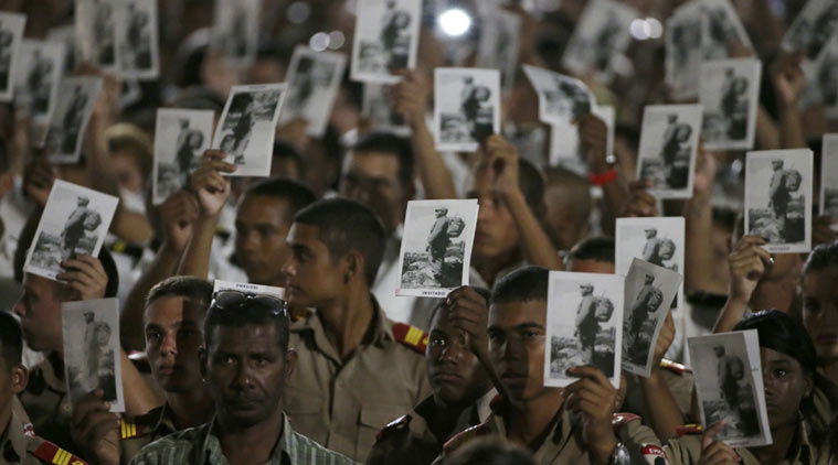 میلونها نفر در مراسم خاکسپاری رهبر انقلابی کوبا شرکت کردند