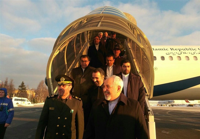 ورود همزمان ظریف و سردار دهقان به مسکو برای نشست سه‌جانبه سوریه