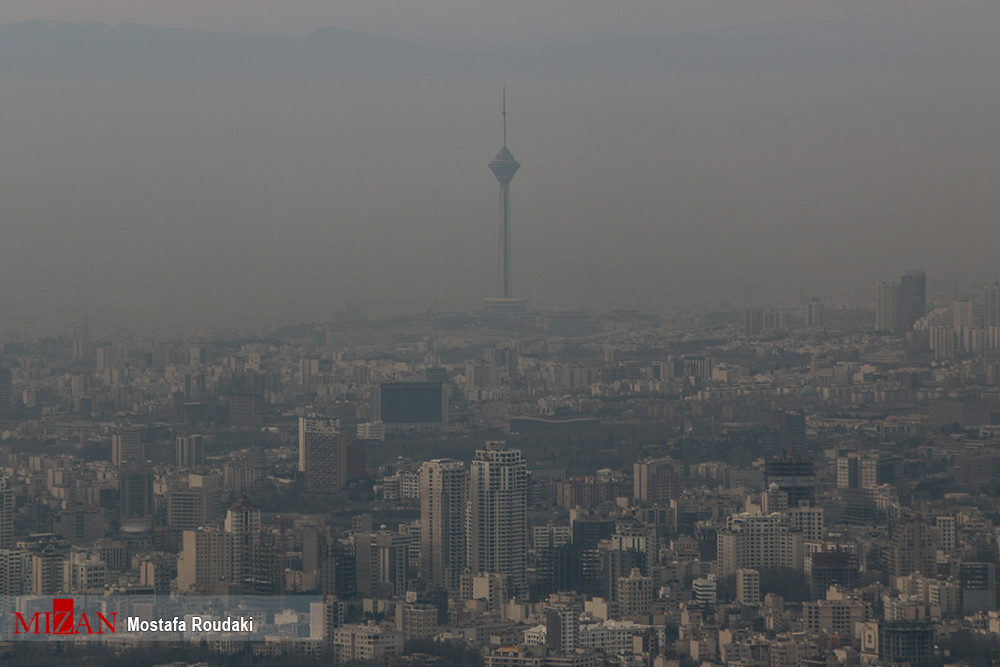 هوای تهران ناسالم برای گروههای حساس/ شاخص آلودگی روی عدد140