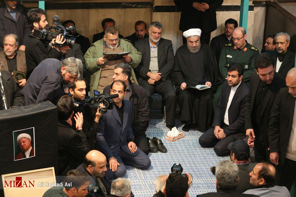 اولین مراسم سوگواری آیت الله هاشمی رفسنجانی با  حضور روحانی برگزار شد+تصاویر