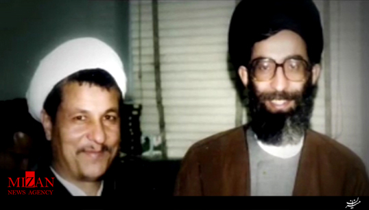 عیادت رهبر انقلاب و مرحوم هاشمی رفسنجانی از امام خمینی + فیلم