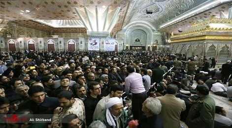 حضور مردم در حرم امام خمینی(ره) برای وداع با یار امام و رهبری
