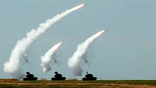 موشک‌های روسیه پس از ورود تانک‌های آمریکا به آلمان چه کردند؟ + فیلم