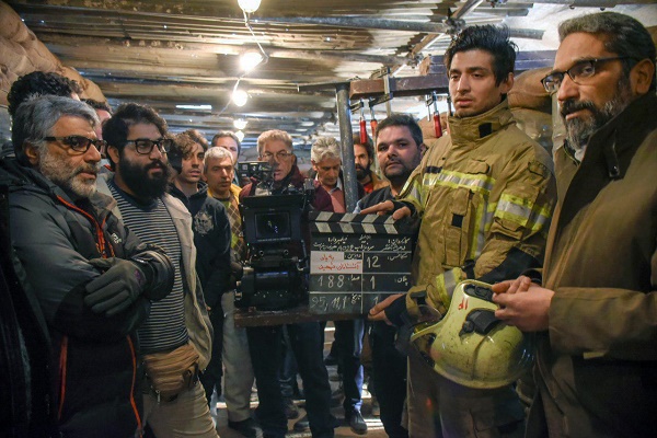 ادای احترام عوامل فیلم سینمایی «سرو زیر آب» به یاد آتش‌نشان‌های شهید