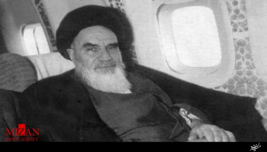 تصاویر کمتر دیده‌شده از امام خمینی در پرواز 12 بهمن 57 + فیلم