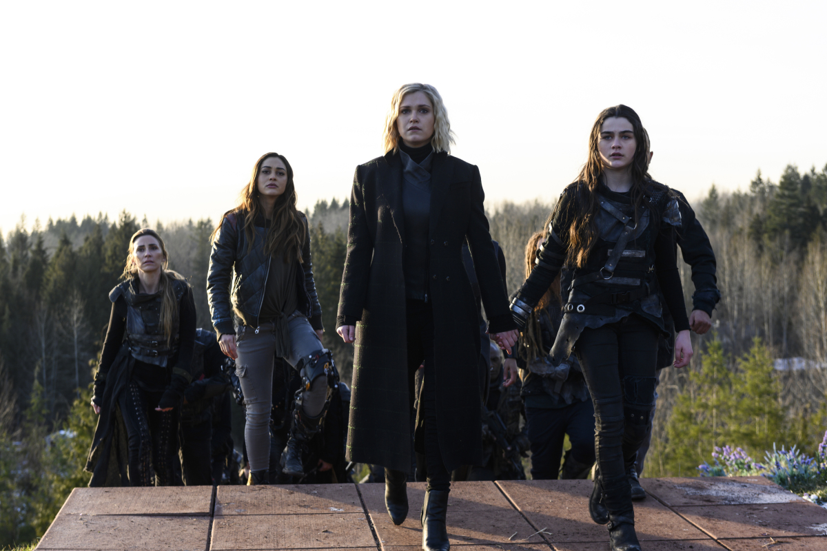 Jessica Harmon, Eliza Taylor, Lindsey Morgan, and Lola Flanery in The 100 (2014)