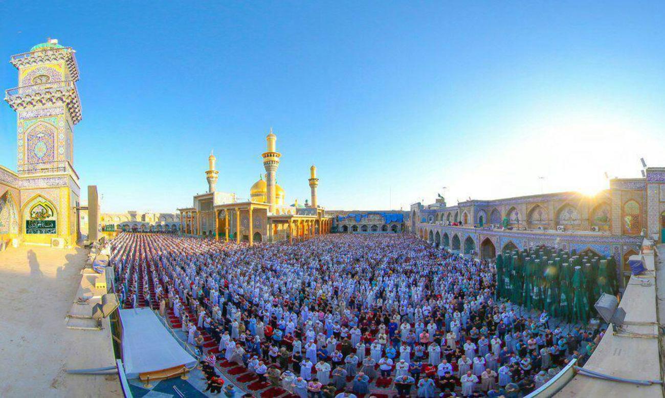 تصویری زیبا از نماز عید فطر در حرم امام کاظم(ع) و امام جواد(ع)؛ کاظمین