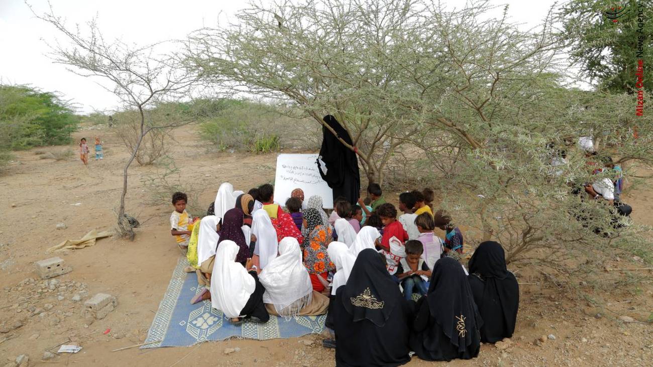 مدرسه صحرایی در یمن