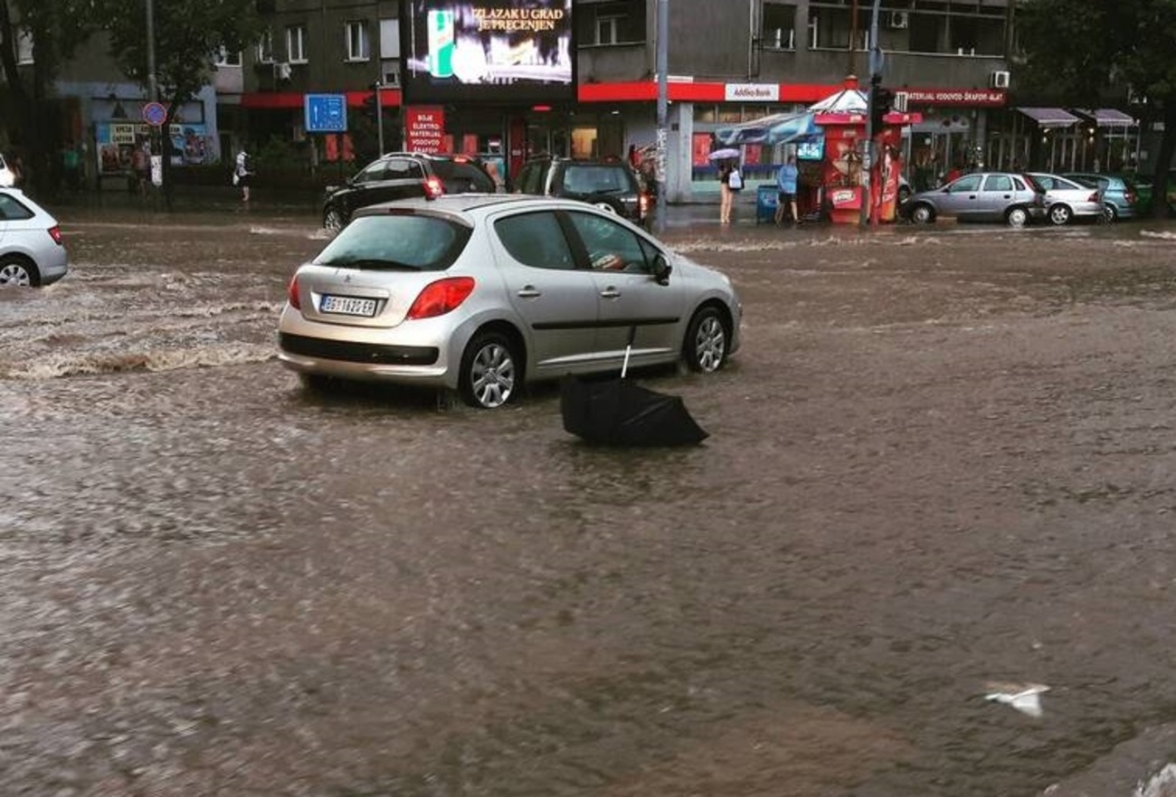 خیابان‌های «بلگراد» زیر آب رفت
