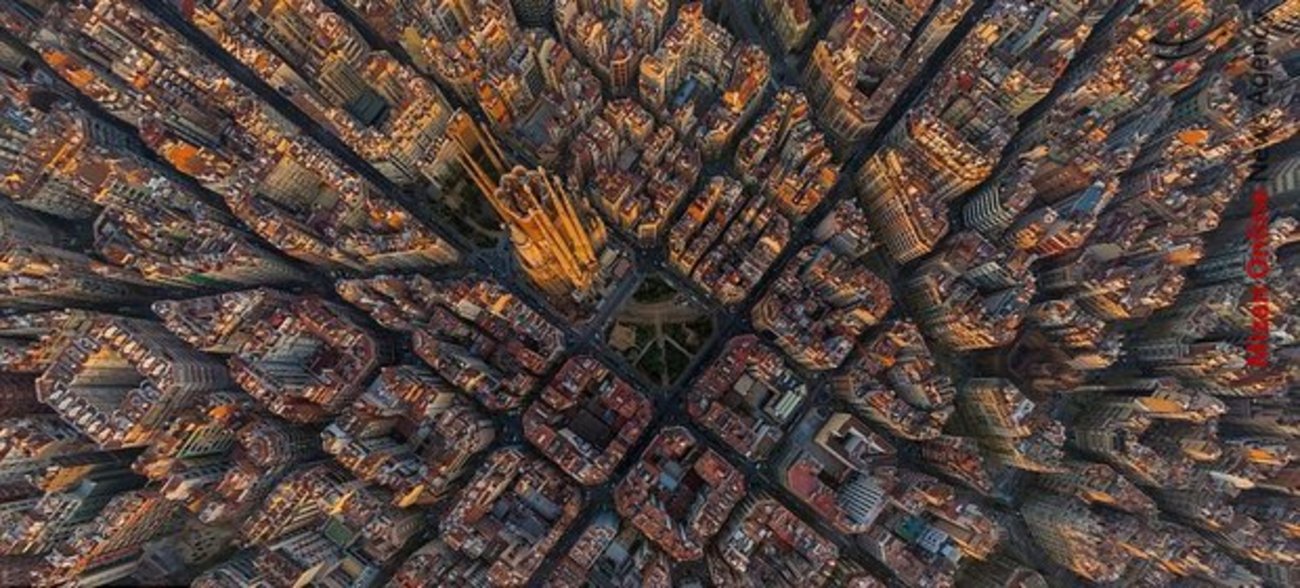 کلیسای جامع بارسلونا در اسپانیا