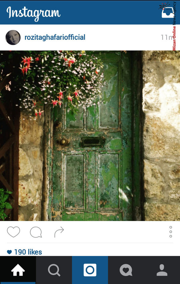رزیتا غفاری در تازه ترین پست حود در اینستاگرام نوشت: اول از پنجره خانه برون آر سری
آنقدر تاب ندارم که دری باز کنی...
