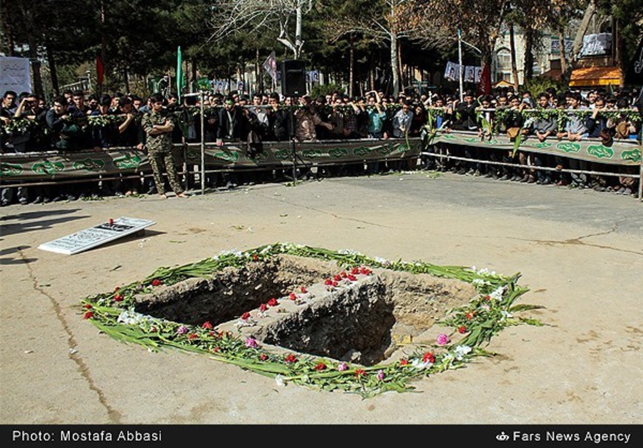 تشییع دو شهید گمنام در مشهد