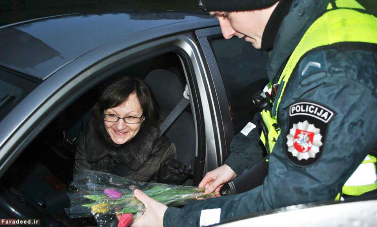 کار جالب پلیس لیتوانی در روز زن + تصاویر