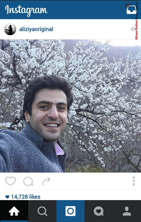 سلفی علی ضیا با شکوفه های بهاری