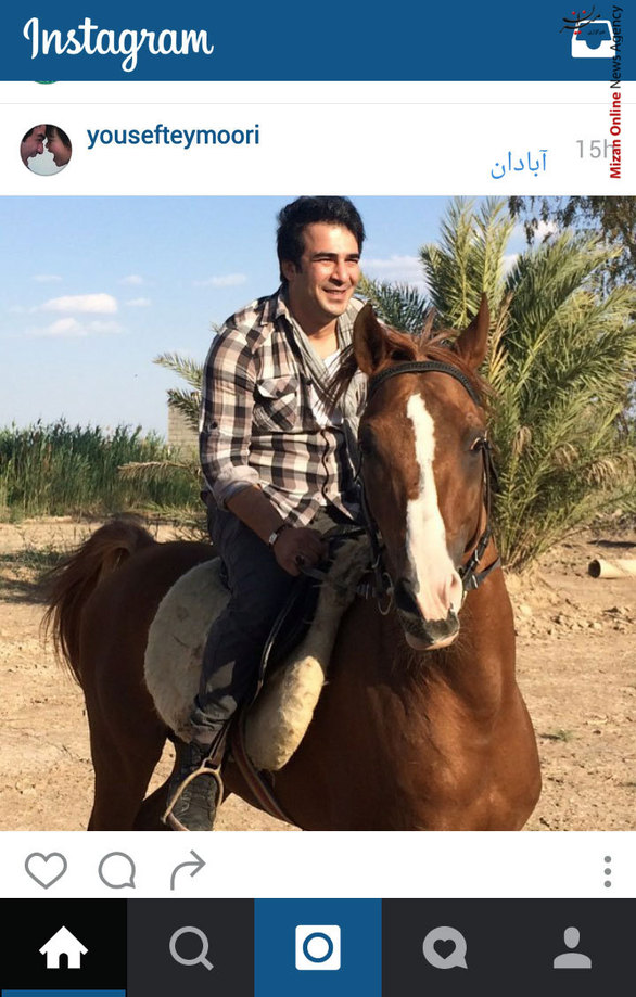 یوسف تیموری در حال اسب سواری