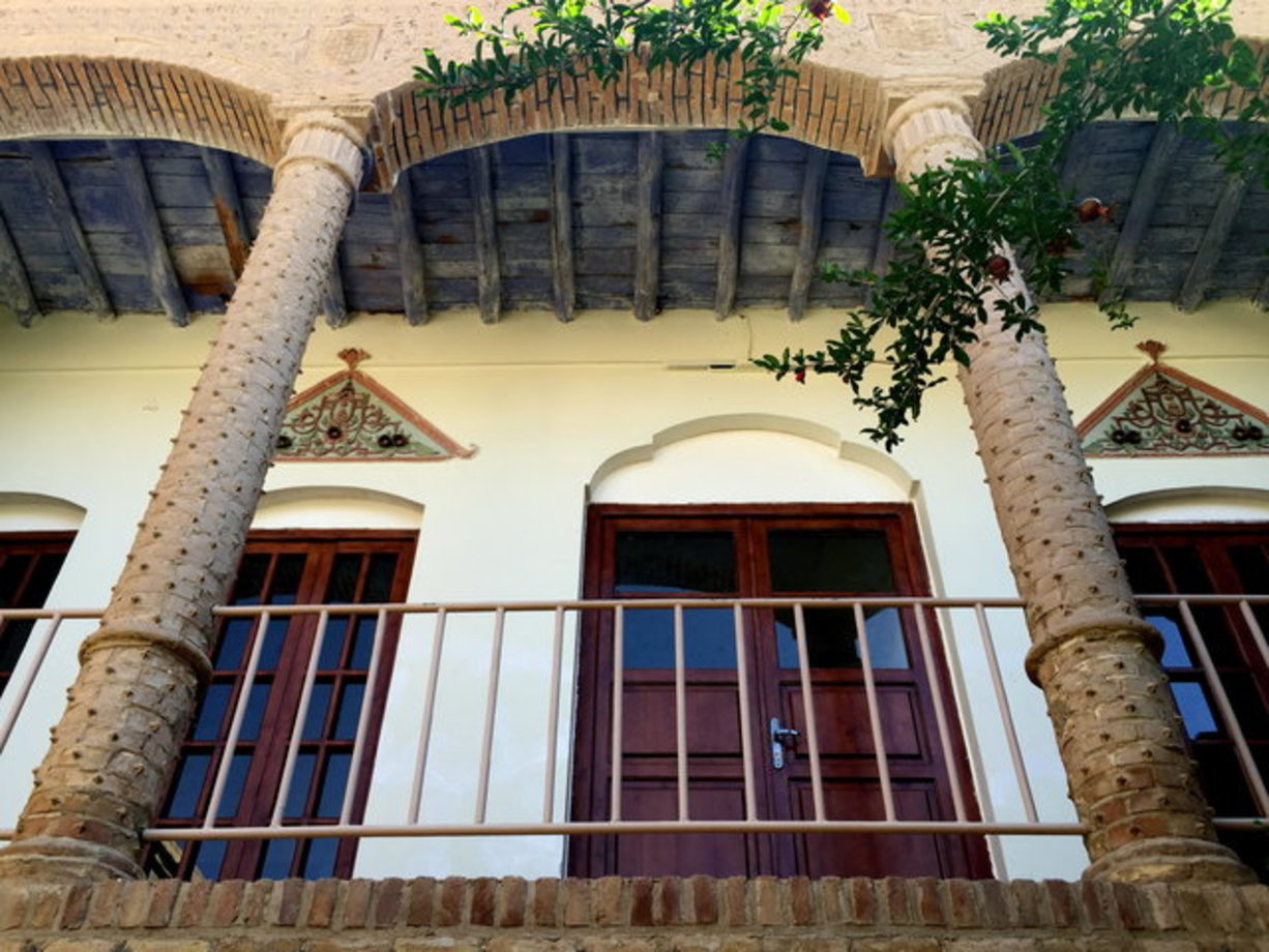 عمارت قاجاری پردلی که به خانه صنایع دستی تبدیل شده است