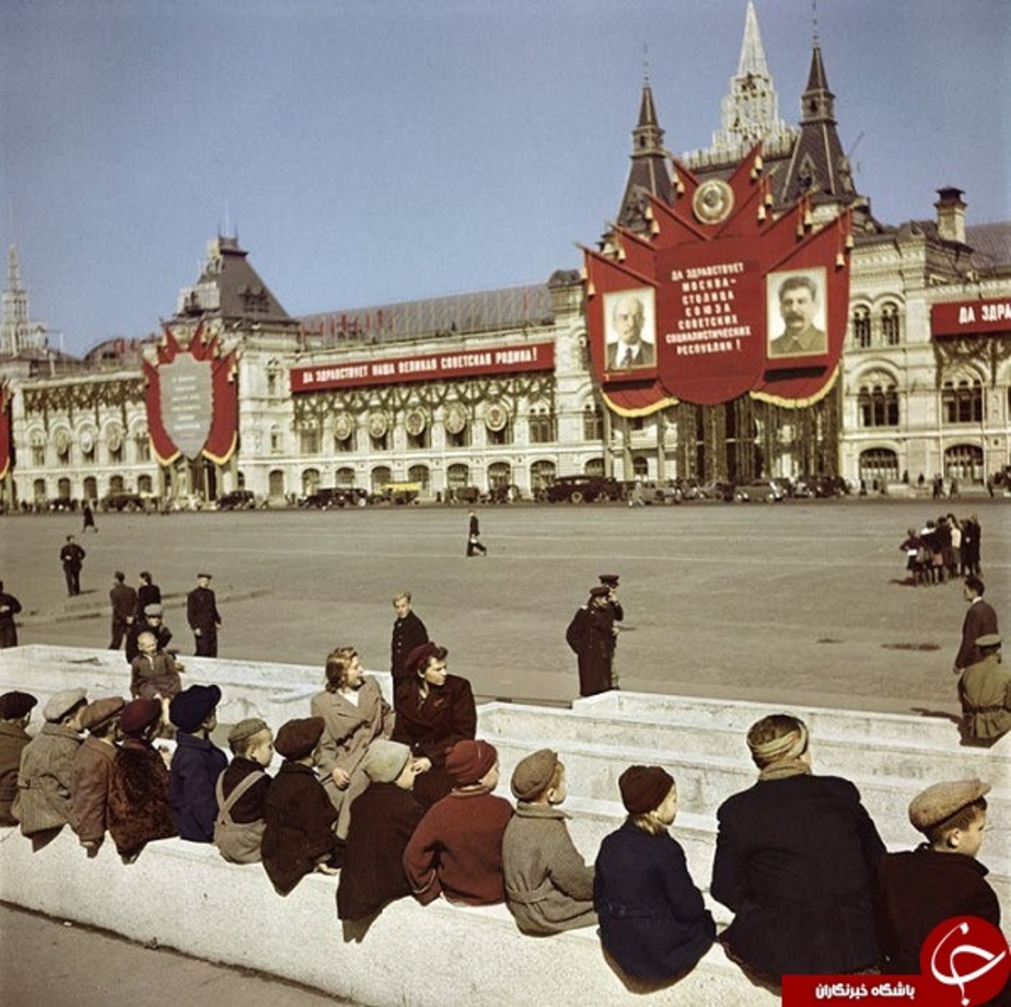 آرامگاه لنین در میدان سرخ مسکو/1947