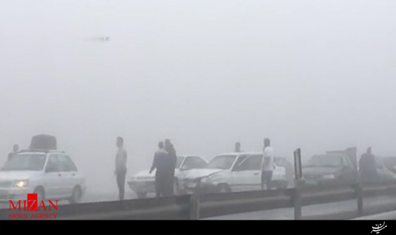 تصادف زنجیره‌ای ده‌ها خودرو در هوای مه‌آلود اتوبان مشهد- نیشابور 
