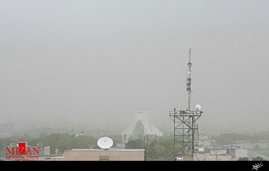 وقوع طوفان و باد شدید در تهران/ هشدار هواشناسانی برای ساکنان پایتخت/ کاهش دید افقی به زیر 100 متر در فرودگاه مهرآباد و تعلیق پروازها+عکس