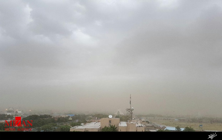 وقوع طوفان و باد شدید در تهران/ هشدار هواشناسانی برای ساکنان پایتخت/ کاهش دید افقی به زیر 100 متر در فرودگاه مهرآباد و تعلیق پروازها+عکس
