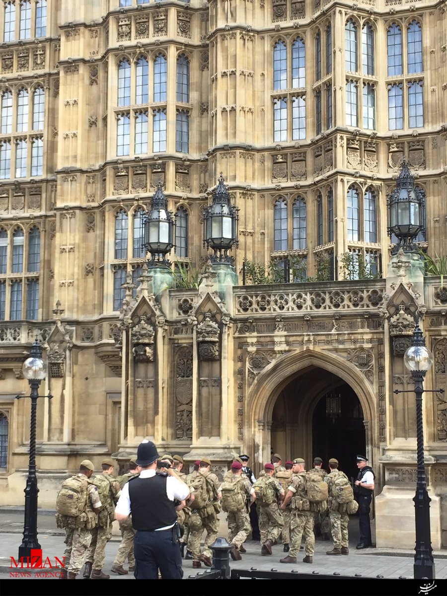 استقرار هزار نیروی امنیتی در سراسر لندن/اولین تصاویر از استقرار نیروها در اطراف مجلس انگلیس