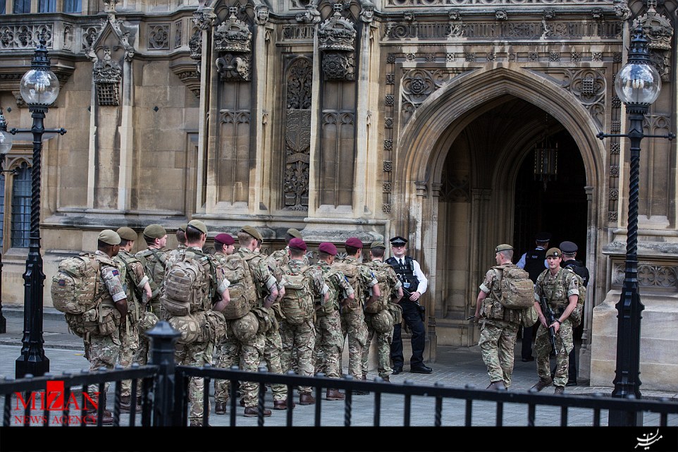 استقرار هزاران نیروی امنیتی در سراسر لندن به روایت تصویر