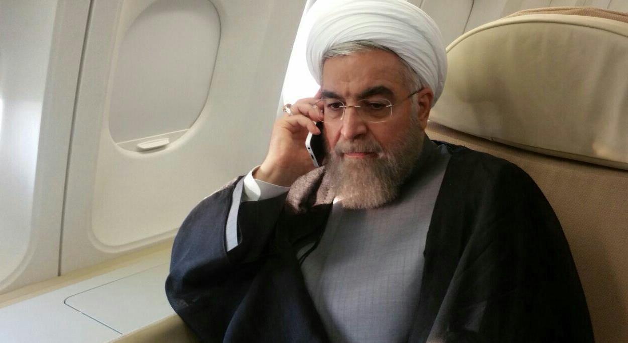 لحظه ای که روحانی در جریان فاجعه منا قرار گرفت+عکس