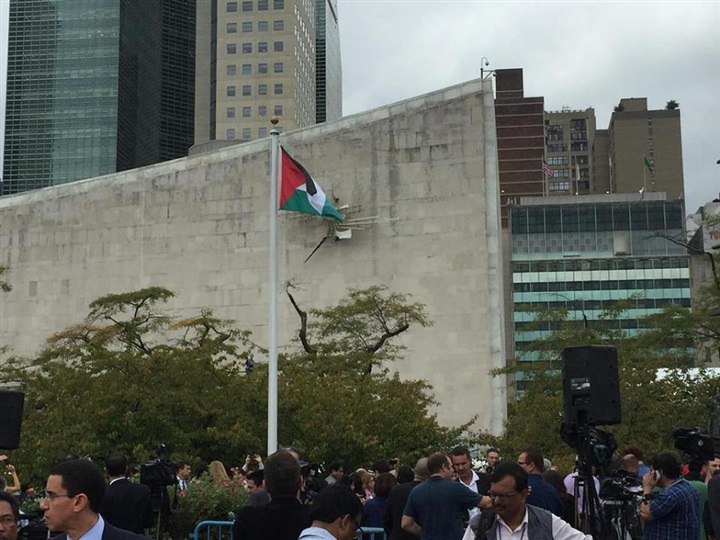 لحظه تاریخی برافراشته شدن پرچم فلسطین در مقر سازمان ملل+عکس