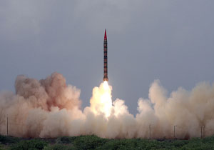 روسیه یک فروند موشک قاره پیمای خود را با موفقیت آزمایش کرد