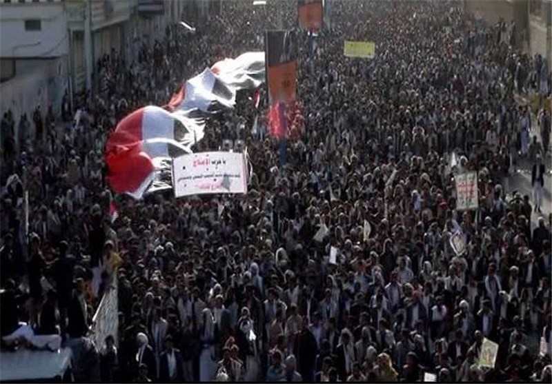 هزاران یمنی در شهرهای این کشور علیه دربار دلار نفتی راهپیمایی کردند